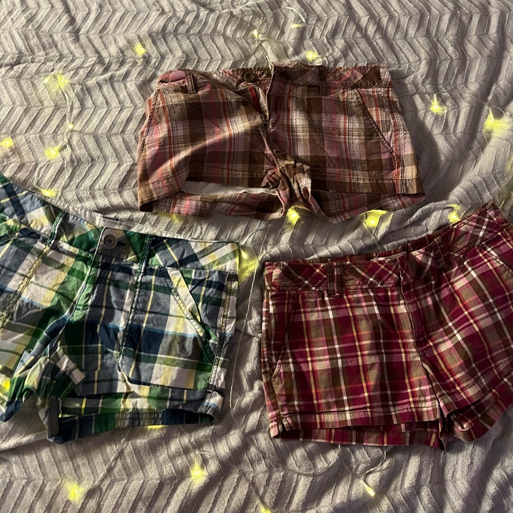 Aeropostale plaid shorts :)